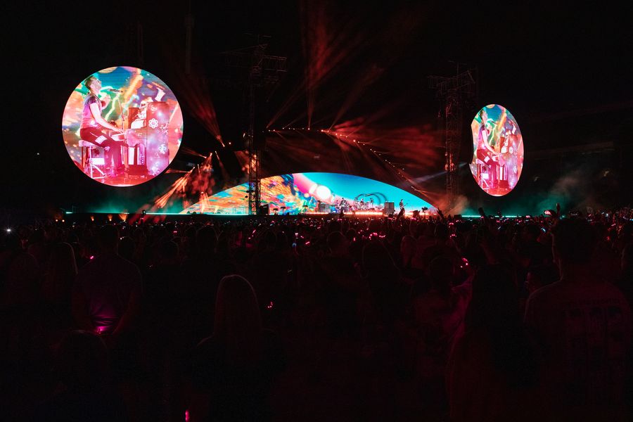 Wide shot of the stage