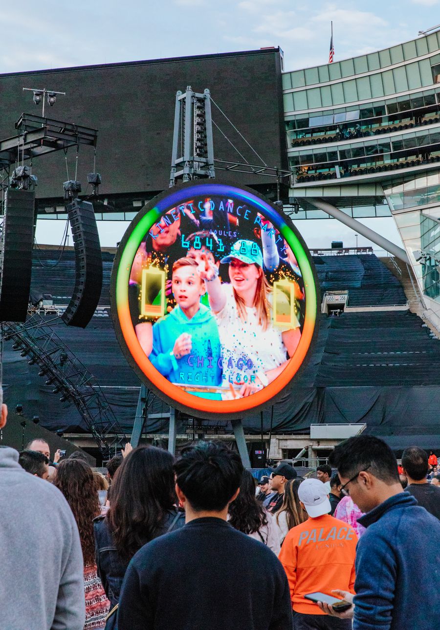 Close up of the venue screens show a close up to audience members