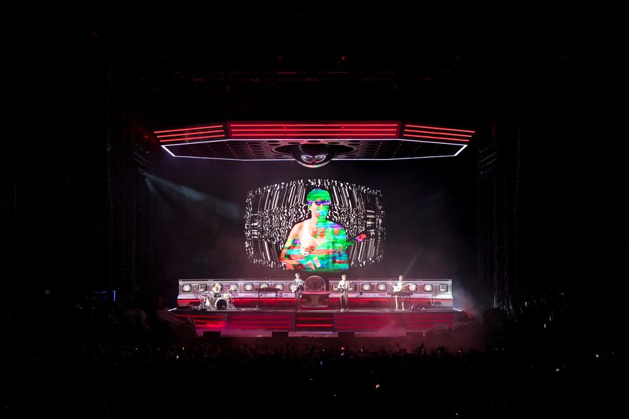 Shot of the notch content on stage